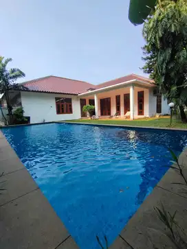 Disewakan Rumah Luas Cocok Untuk Co-Working Muat 25 Mobil Kemang