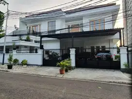 JUAL RUMAH STRATEGIS 2 LANTAI PONDOK PINANG KEBAYORAN LAMA JAKSEL