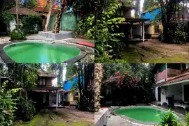 Leasehold land with house building 98 meters from Seminyak beach.