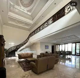 RUMAH MEWAH DHARMAHUSADA LOKASI STRATEGIS