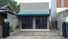 Disewakan Ruko 1 lt Jl H Basir(Strategis) pinggir jl Dkt Graha Bintaro