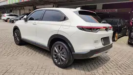 Honda HRV HR-V SE 2023 Bensin