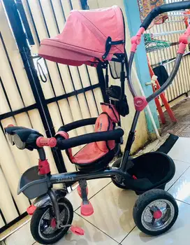Dijual sepeda family..kondisi masih bagus, musik masih nyala