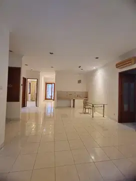 Disewakan Rumah Sunter luas 13 x 20 cocok Tinggal atau Usaha