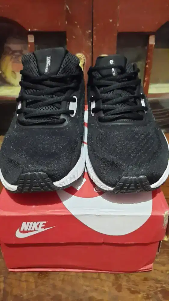Under armor Sonic 5 black white