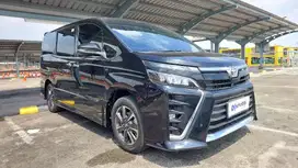 [OLXmobbi] Toyota Voxy 2.0 Bensin-AT 2017 Hitam