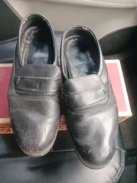 sepatu kulit ori jual butuh murah