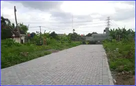Tanah Sleman, Dekat Pasar Kolombo di Jl. Kaliurang Km 9