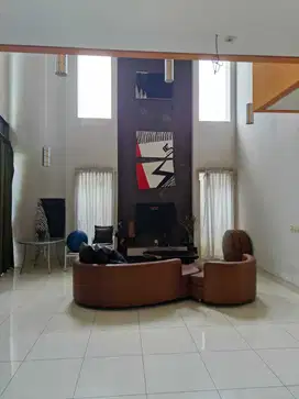Dijual Rumah di Kota Baru Parahyangan Bandung Barat, Mewah View Danau