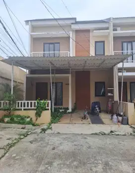 Dijual Rumah Dibawah Pasaran Oak Townhouse Jatisampurna Kota Bekasi