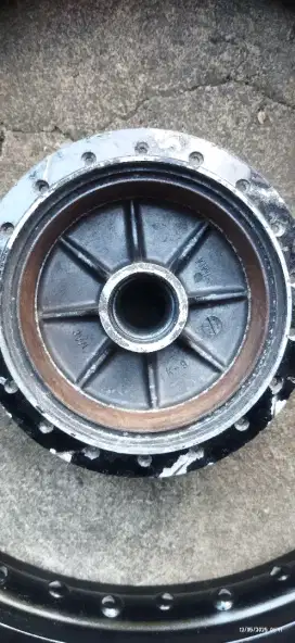 Spare part bekas