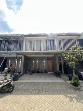 Di jual rumah Grand wisata z living Lake Garden