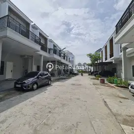 DIJUAL VILLA JALAN TAPIAN NAULI KOMPLEK SENTOSA PARK (Wibowo & Hendy)