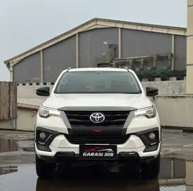 Toyota Fortuner VRZ TRD 2.4L 4X2 AT Diesel