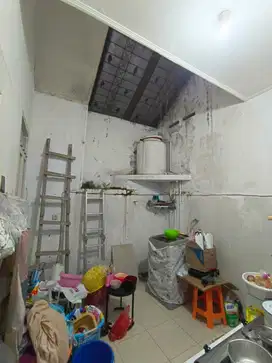 Dijual Ruko 2 lantai bagus siap huni di Jl Sariwangi