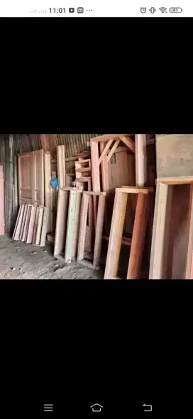 Kusen + pintu nya ready dari kayu bekas Meranti oven berkualitas