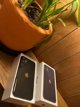 iphone 11 64gb barang bagus