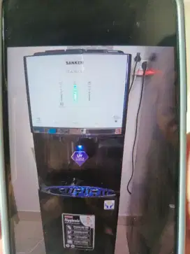 Di jual Dispenser sanken oasis  baru di pake 3bulan