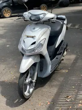Mio garnis 2010 putih