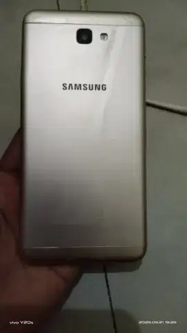 Jual aja gan Samsung galaxy j7 Pream ram 3/32 4g LTE