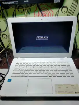 Laptop bekas Asus bagus