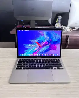MacBook Pro i5 2020 Touchbar Ram 16GB SSD 256GB Siap Pakai