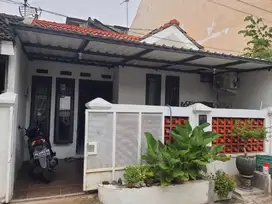 Rumah Cantik 1.5 Lt Modern Kudu Solo Baru