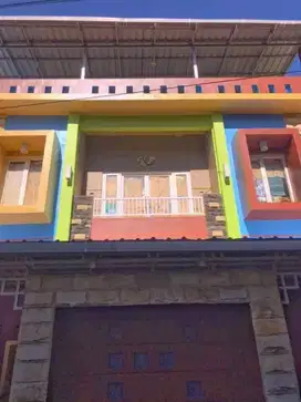 DIJUAL CEPAT Rumah 4 Lantai di tengah Pusat kota Malang Jawa Timur