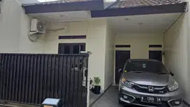 Jual Rumah 1 setenga lantai lokasi setrategis dekat kota bintang