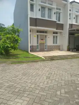Di sewakan cluster parkville serpong