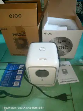 Proyektor Eroc Magic Pro