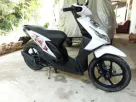 Dijual Beat 2012 Putih