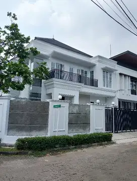 DIJUAL RUMAH BRANDNEW LEBAK LESTARI INDAH LEBAK BULUS JAKSEL.