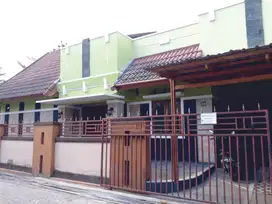 Disewakan Rumah Harga Nego, Lokasi Strategis, Nyaman, Asri