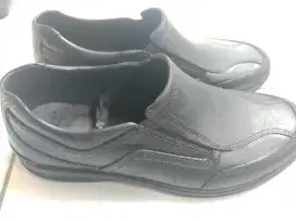 Sepatu Karet Ukuran 40