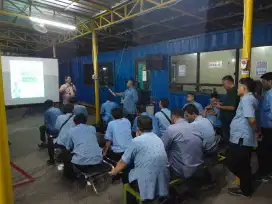 DIBUTUHKAN CEPAT 100 Pengemudi/Sopir/Supir yang bersedia