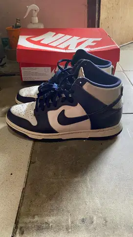 Nike dunk high navy size 8 ( 41 )