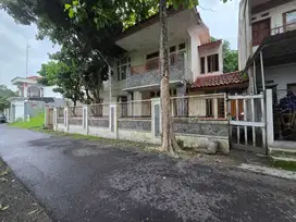 Rumah Murah Hitung Tanah di Jalan Apel Kerten Laweyan Solo