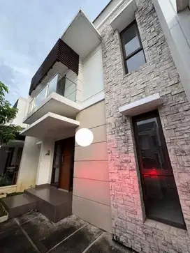 Rumah Siap Huni di Cluster Burgundy - The Orchard Sumareccon Bekasi