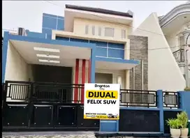 Jual Rumah 2 lt  Karah Tama