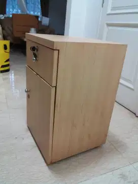 DIJUAL BUFFET LACI KERJA (ADA RODA NYA)