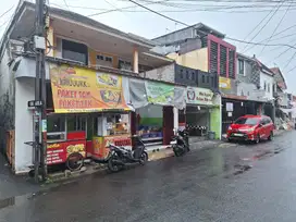Rumah Plus Kios Cocok untuk usaha atau kantor Komersial