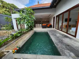 dijual villa lantai 1 kesambi kerobokan