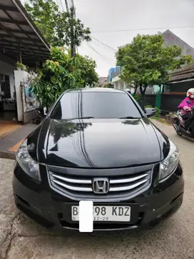 Honda Accord 2011 Bensin
