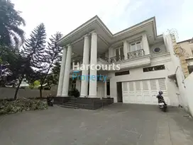 Disewakan Rumah Classic Europ Area Pondok Indah, Siap Huni