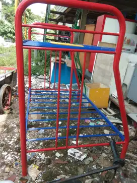 Jual ranjang susun tingkat masih layak pakai