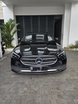 Mercedes Benz E200 AT 2022