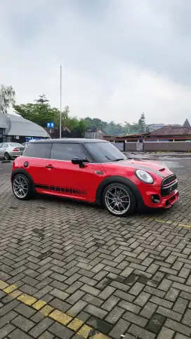 Mini Cooper F56 S Turbo 2.0 Red Hot Edition JCW Package