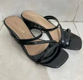 Heels Yongki Komalade Size 37 ORIGINAL 100%
