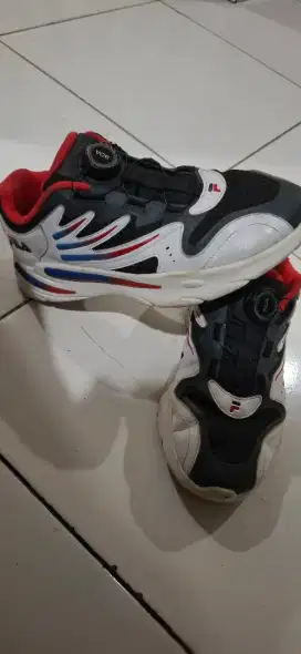 Sepatu Olah raga Branded Size 38